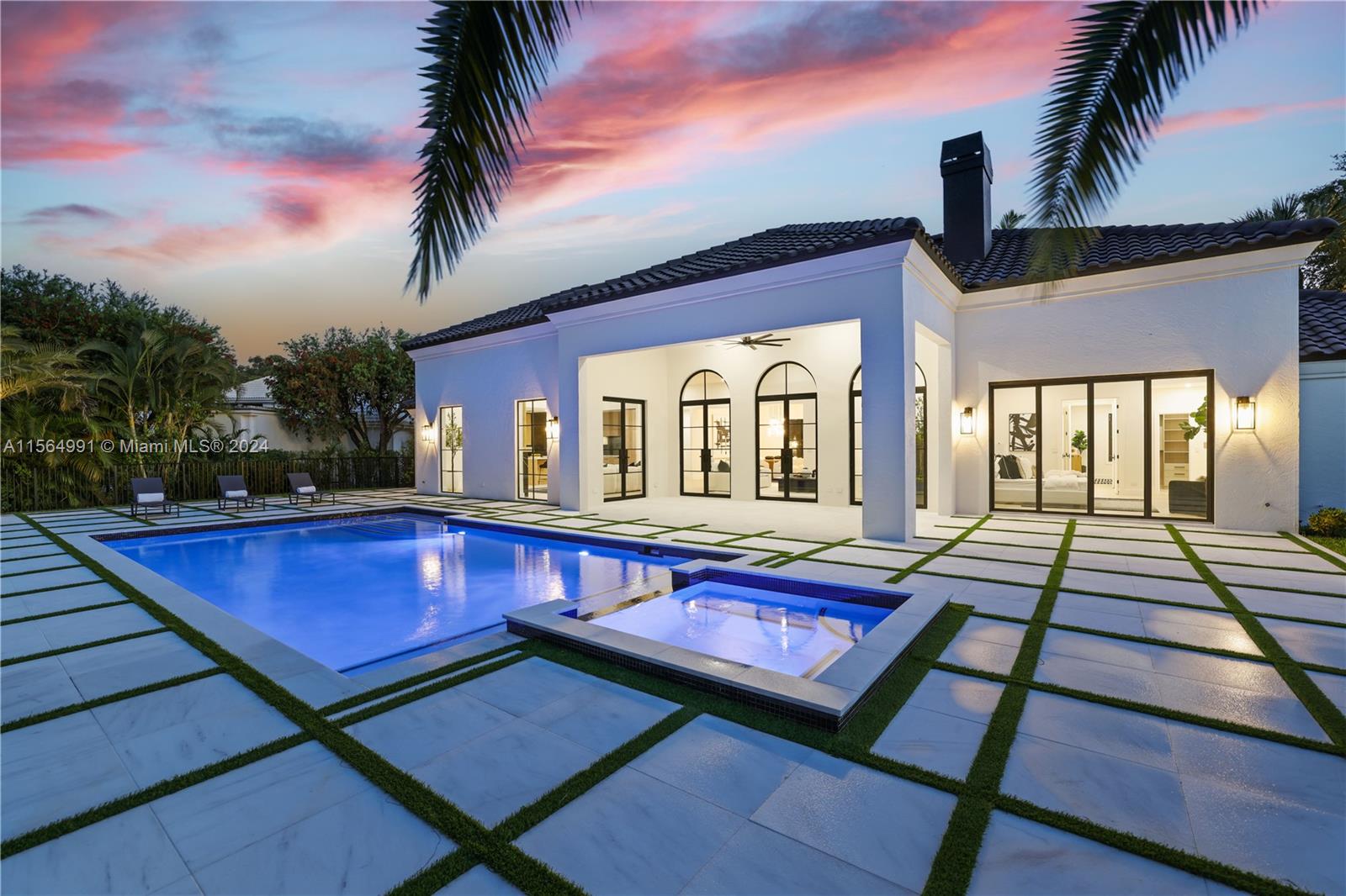 BREAKERS WEST - Residential