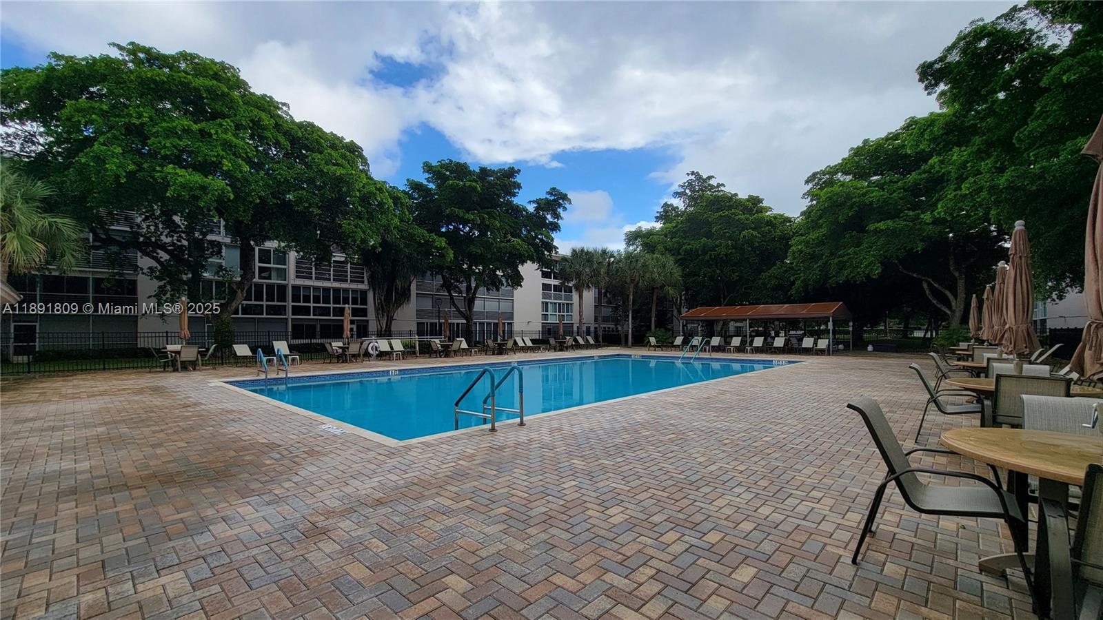 GRANADA VILLAGE D CONDO - Residential