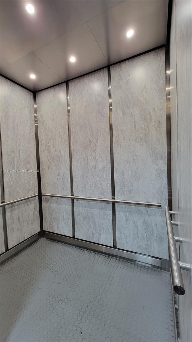 GRANADA VILLAGE D CONDO - Residential