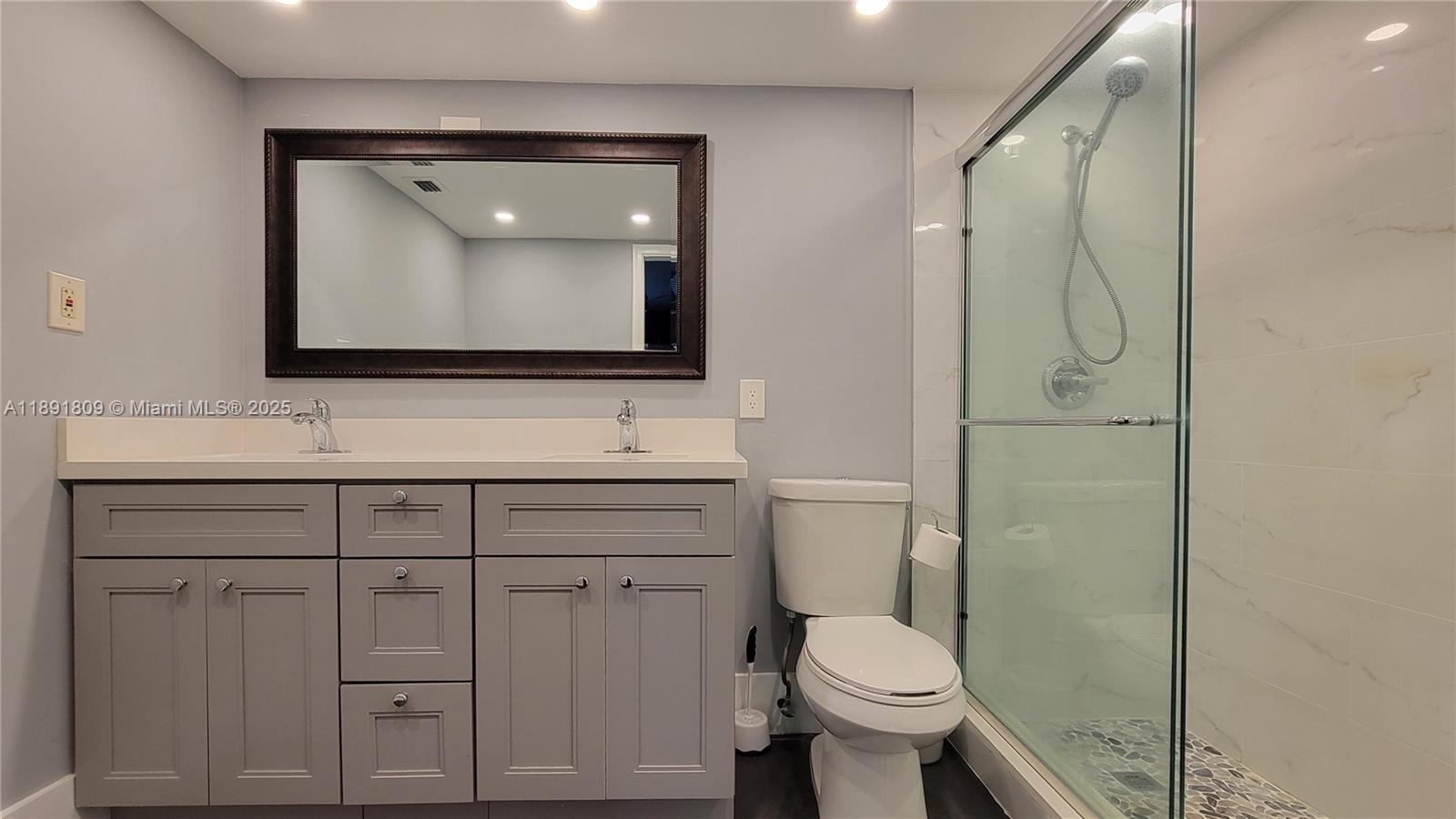 GRANADA VILLAGE D CONDO - Residential