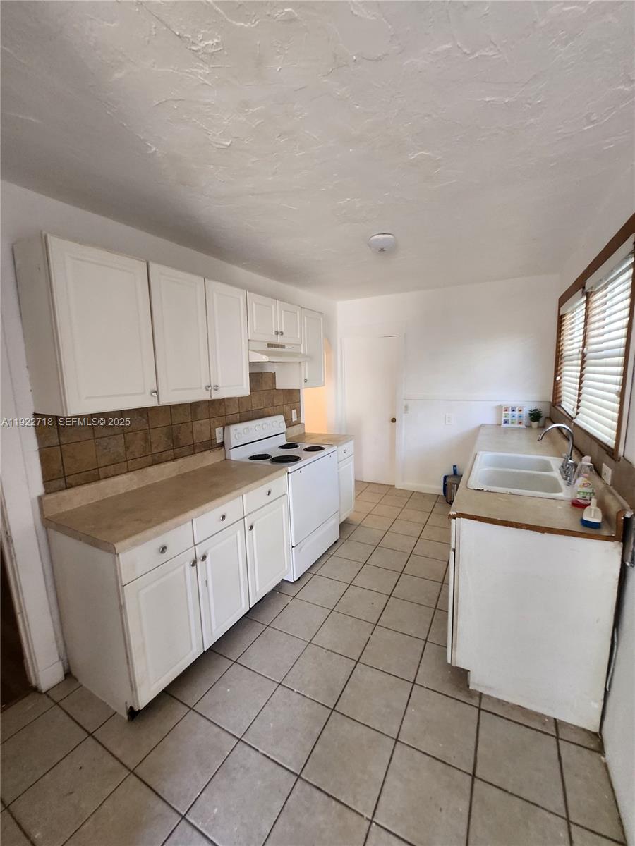 J D COOK & J C KREUSCH SU - Residential Lease