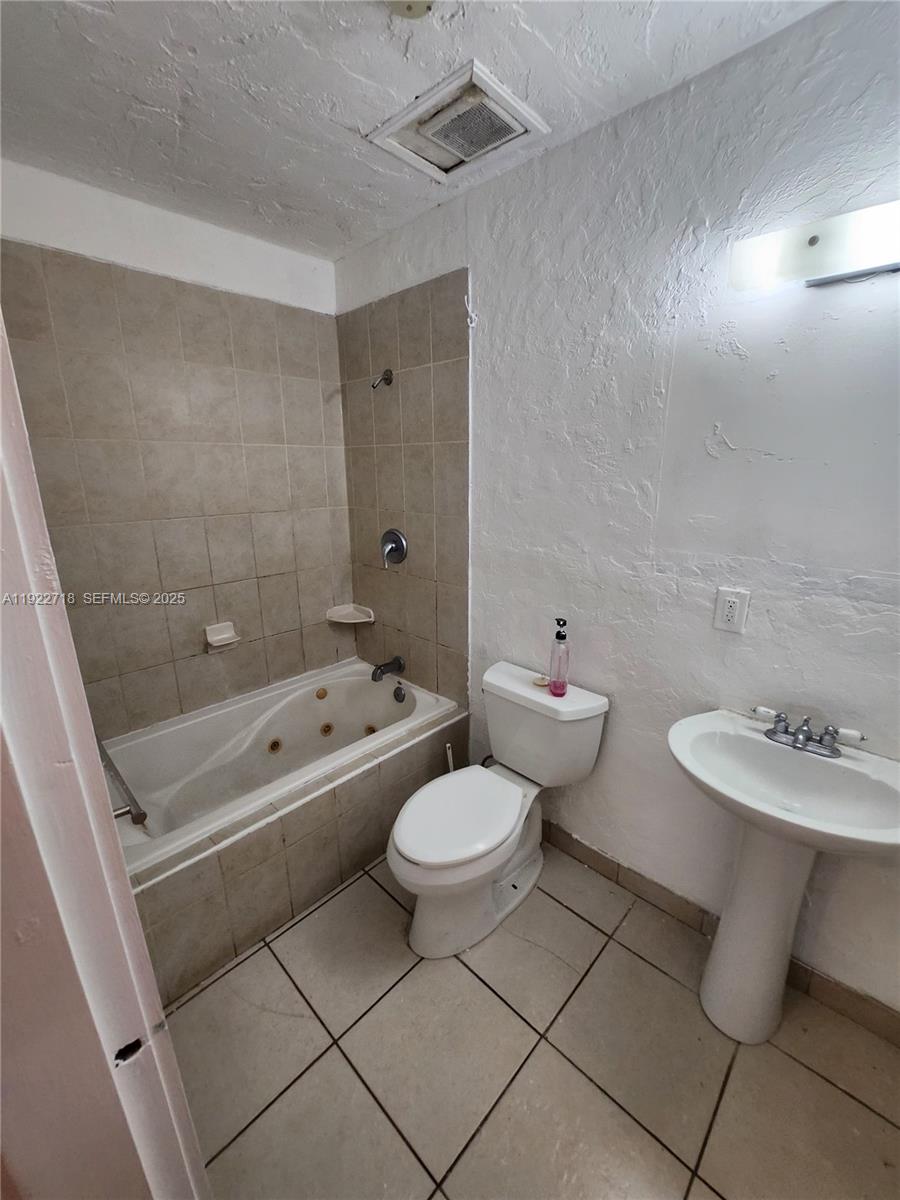 J D COOK & J C KREUSCH SU - Residential Lease