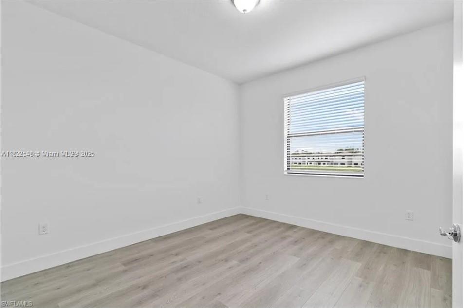 631983 - SILVERWOOD AT AVE - Residential Lease