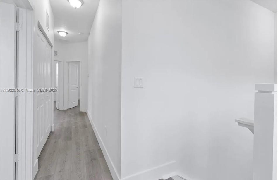631983 - SILVERWOOD AT AVE - Residential Lease