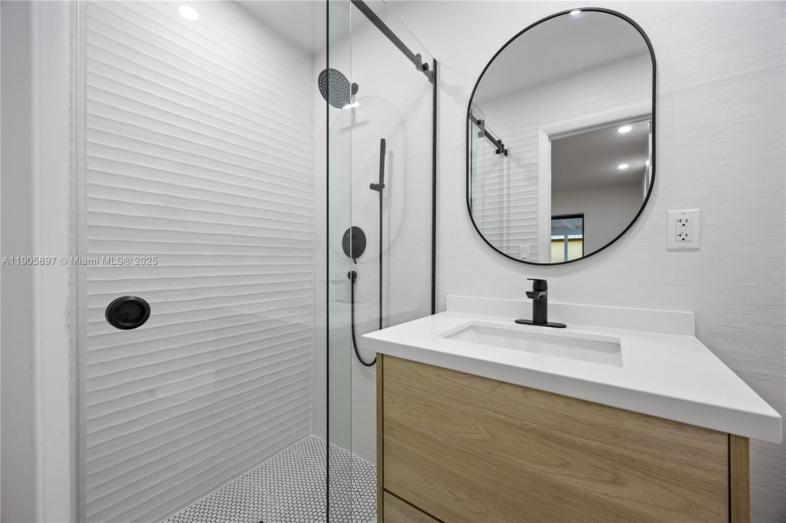 AMD PLAT ADELE HEIGHTS - Residential Income