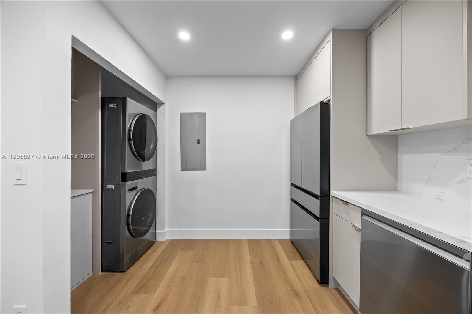 AMD PLAT ADELE HEIGHTS - Residential Income