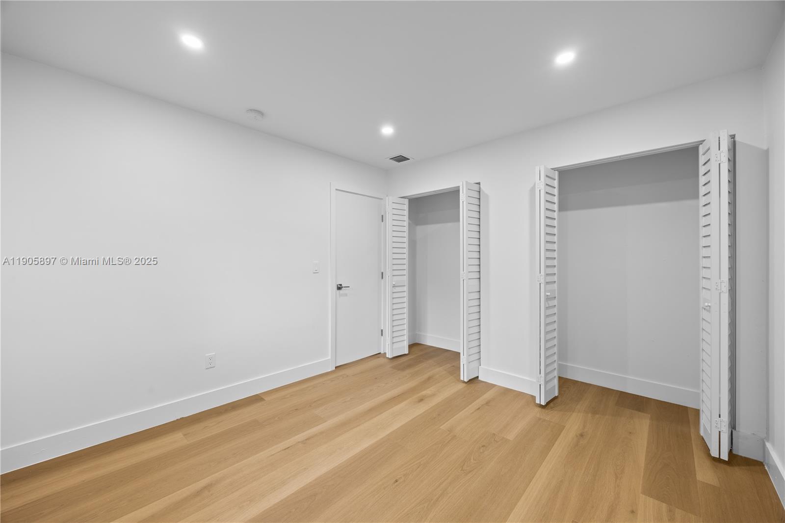 AMD PLAT ADELE HEIGHTS - Residential Income