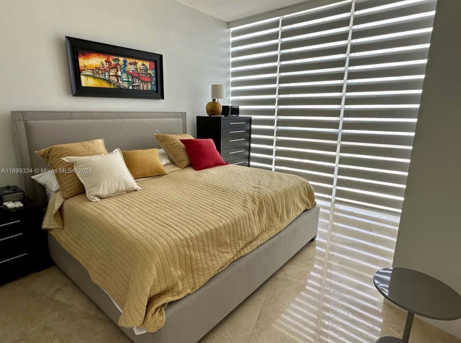 TRUMP ROYALE CONDO - Residential Lease