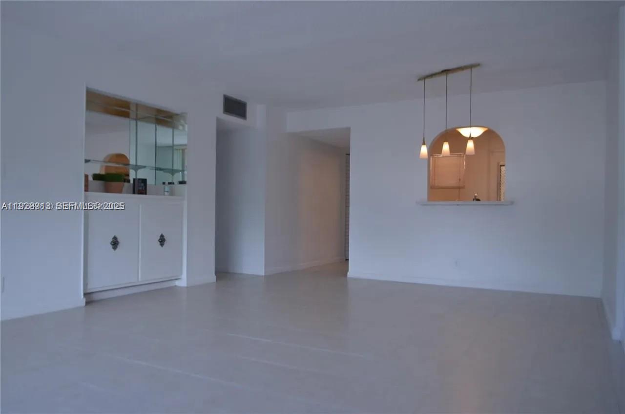 POLYNESIAN GARDENS CONDOM - Residential Lease