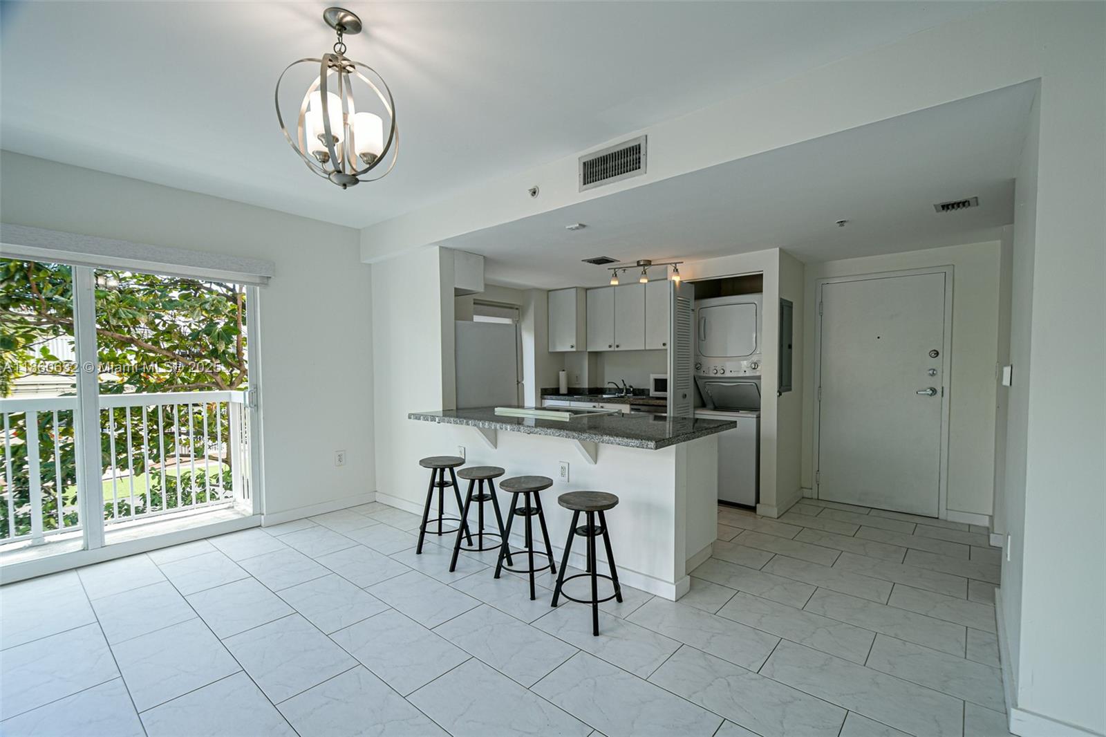 2740 SW 28th Ter 201