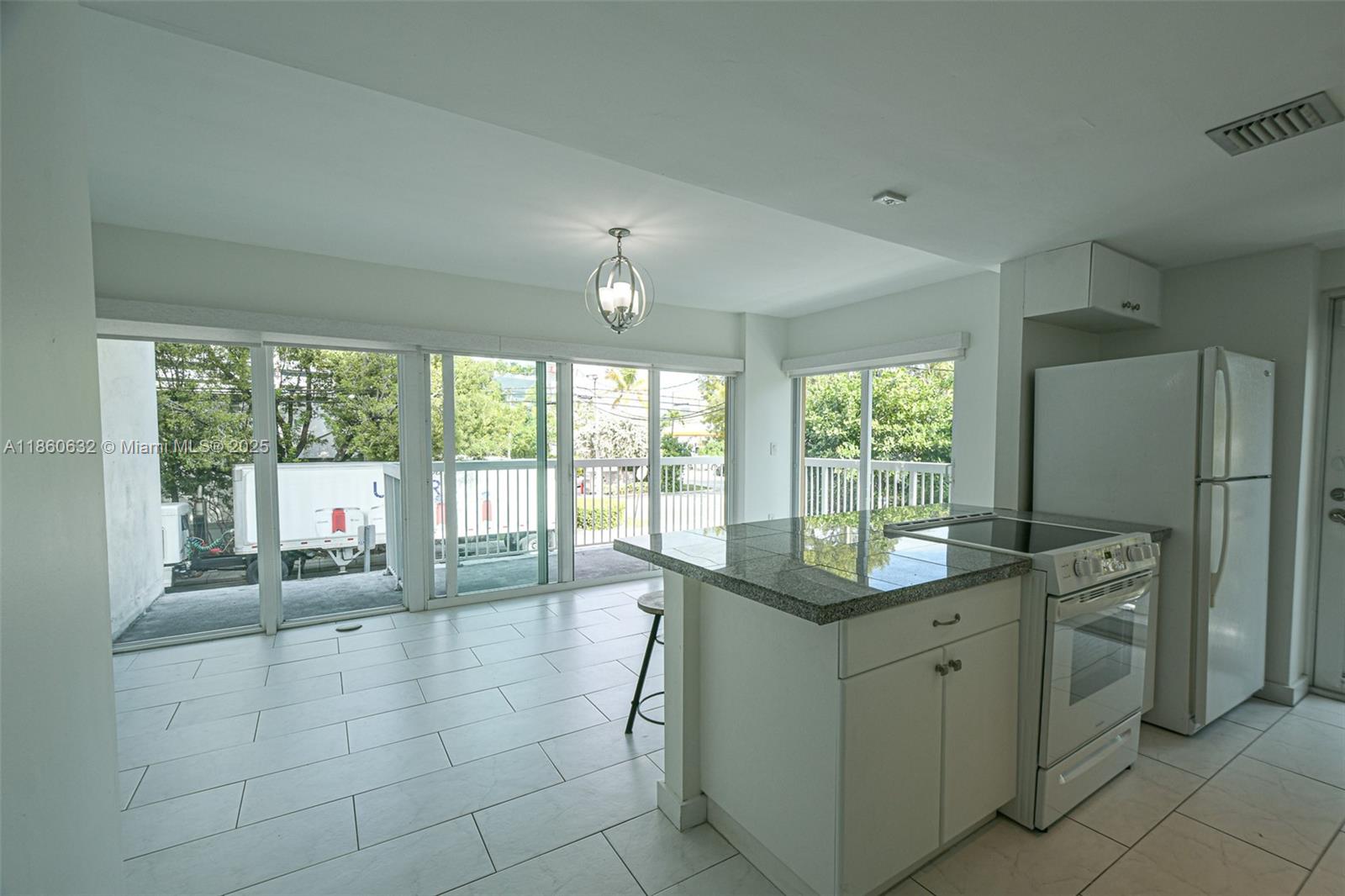 2740 SW 28th Ter 201