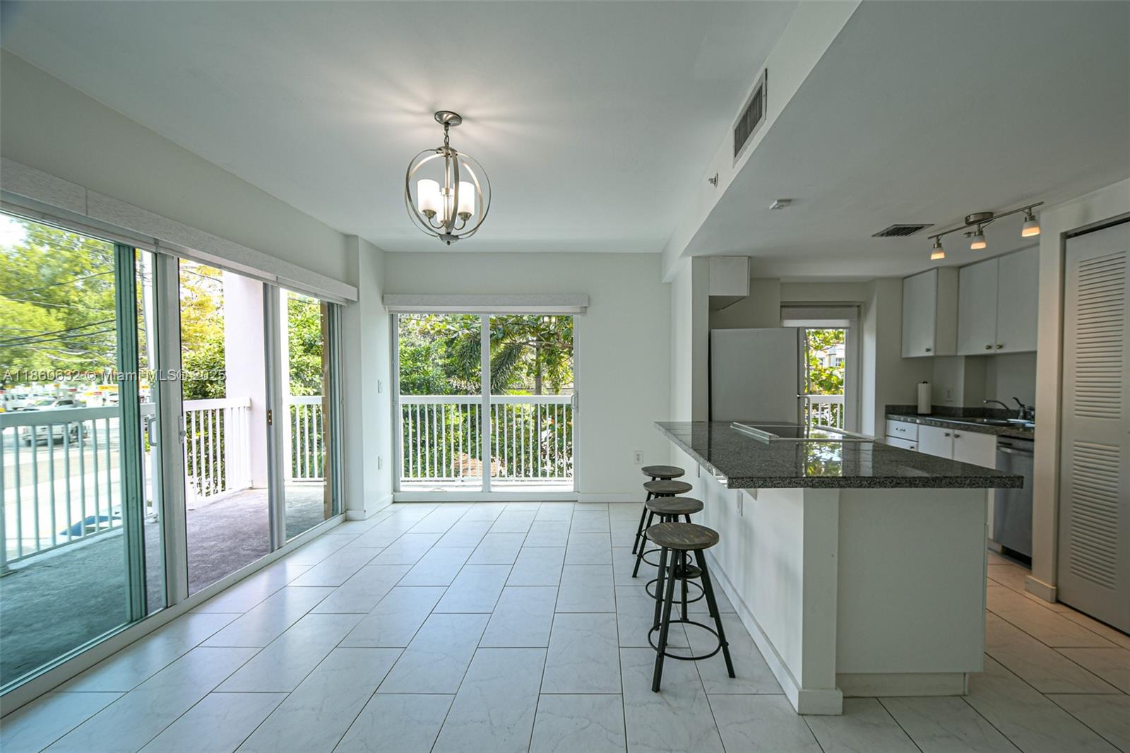 2740 SW 28th Ter 201
