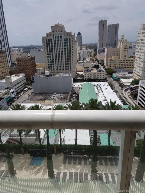50 BISCAYNE BL 1805 Miami FL 33132