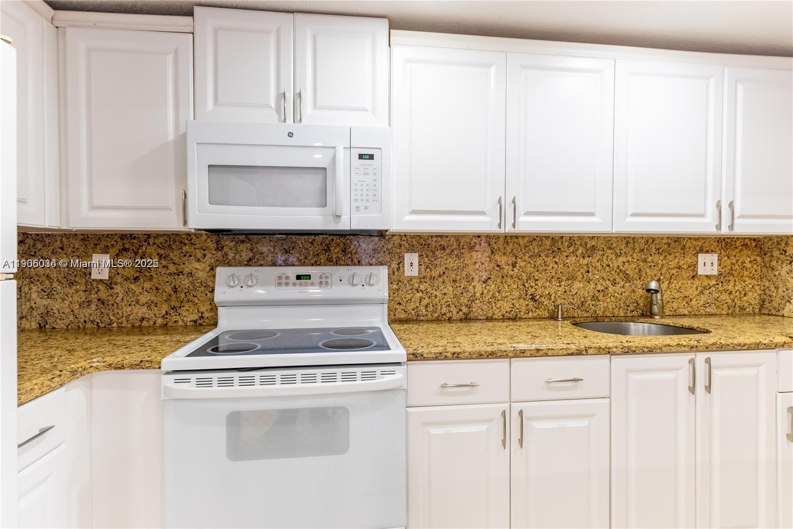 LAKEVIEW GARDENS AT MIAMI - Residential