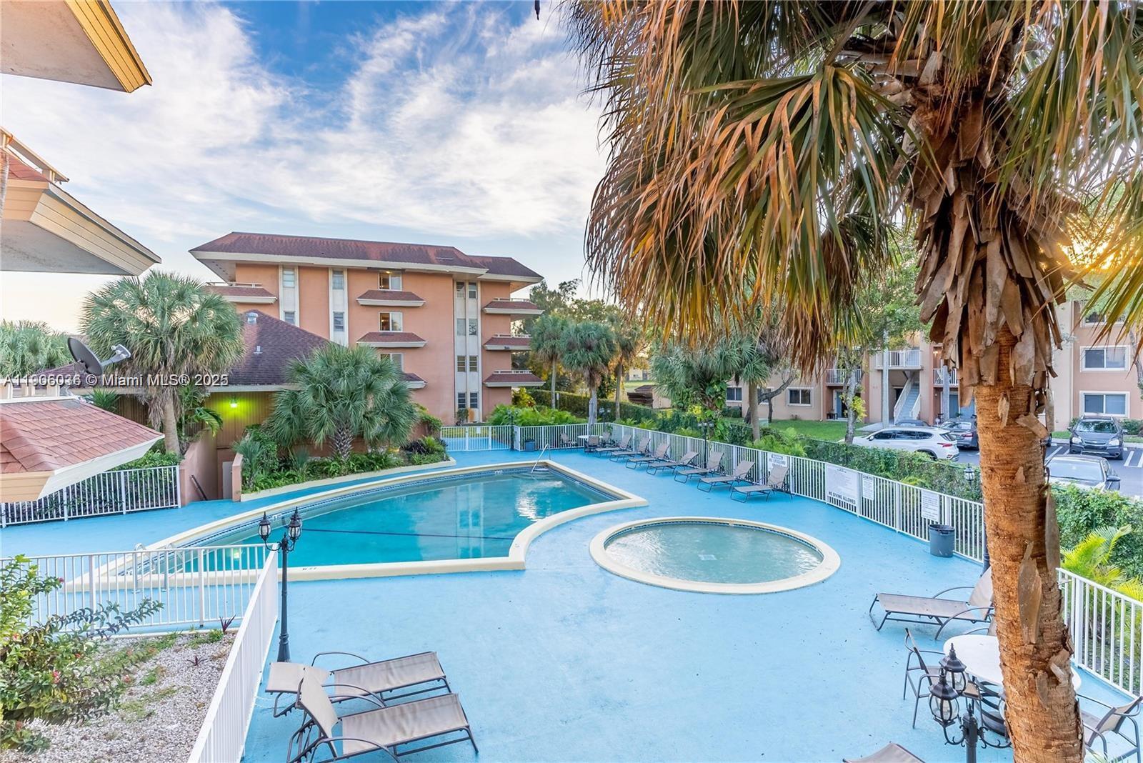 LAKEVIEW GARDENS AT MIAMI - Residential