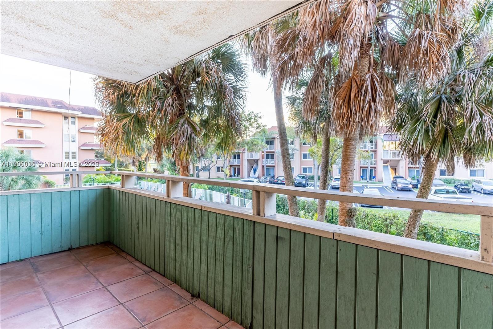 LAKEVIEW GARDENS AT MIAMI - Residential