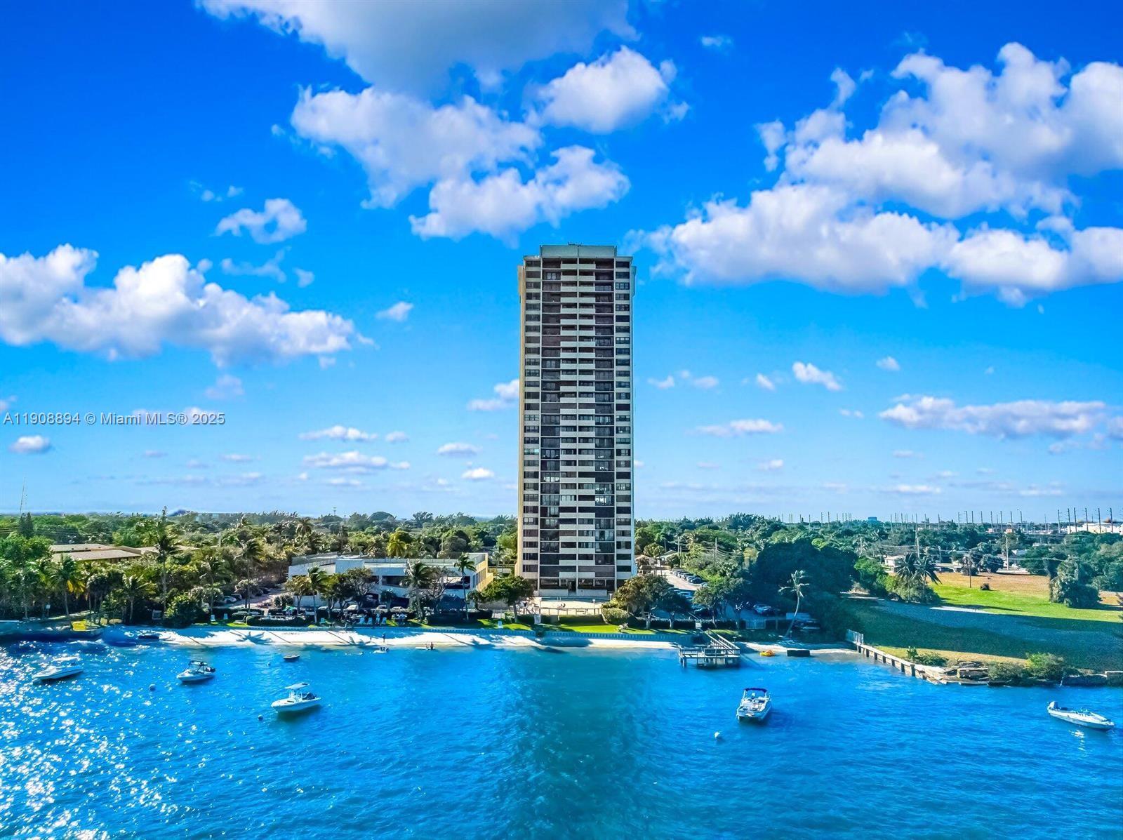 PALM BEACH HOUSE CONDO - Residential Lease