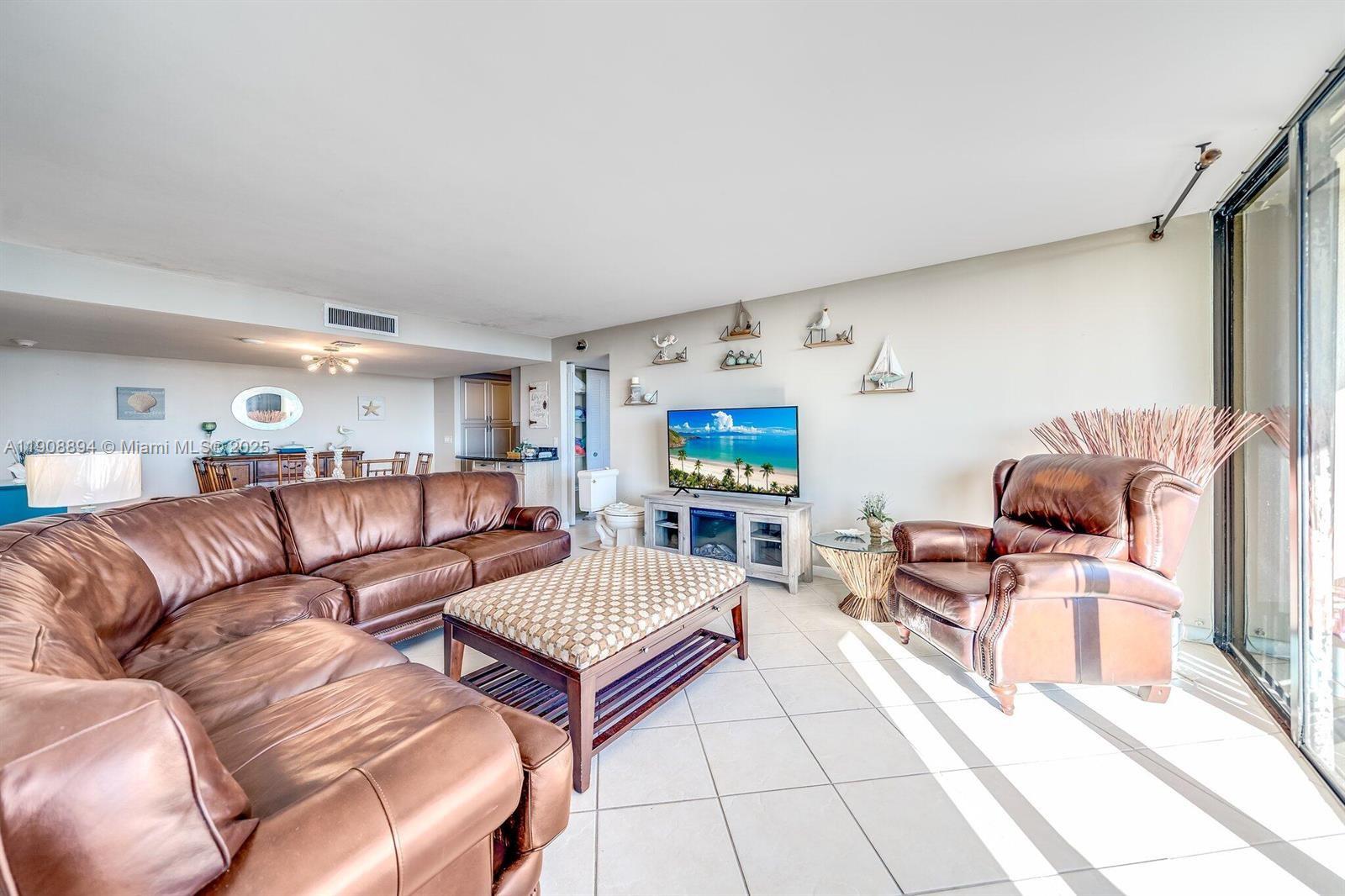 PALM BEACH HOUSE CONDO - Residential Lease