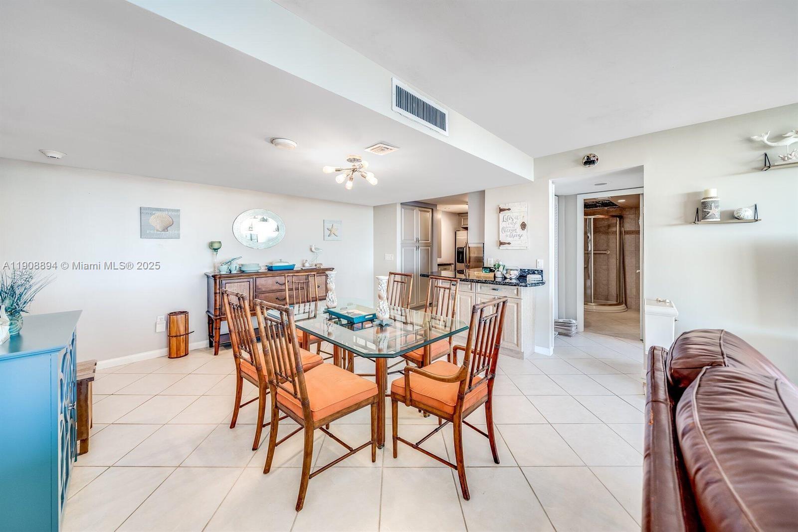 PALM BEACH HOUSE CONDO - Residential Lease