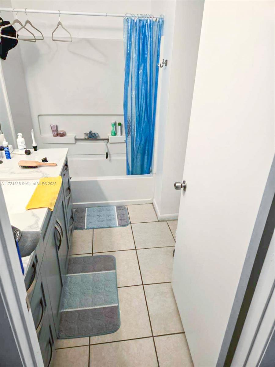 CASABLANCA ISLES CONDO - Residential