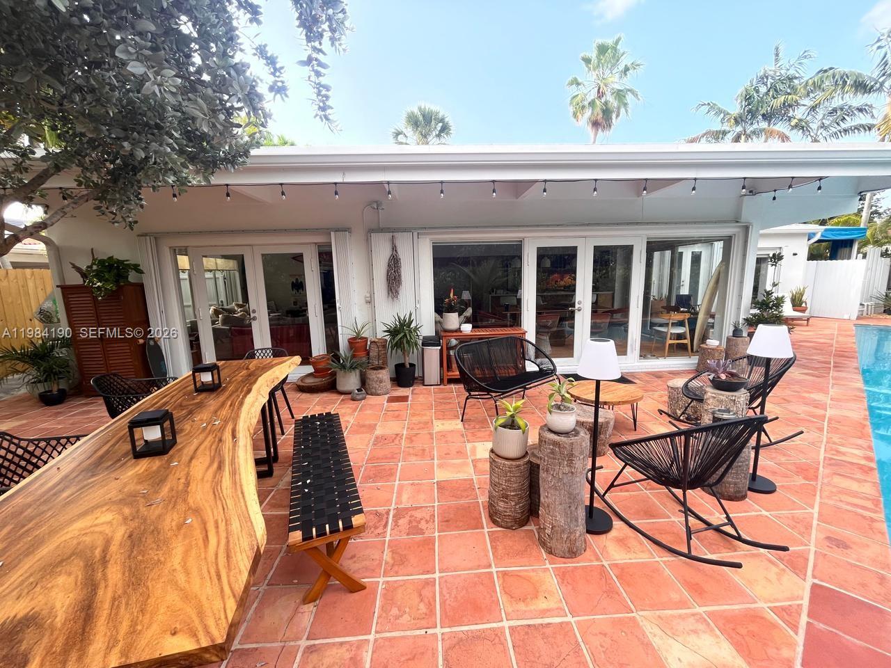 TROPICAL ISLE HOMES SUB 4 - Residential Lease