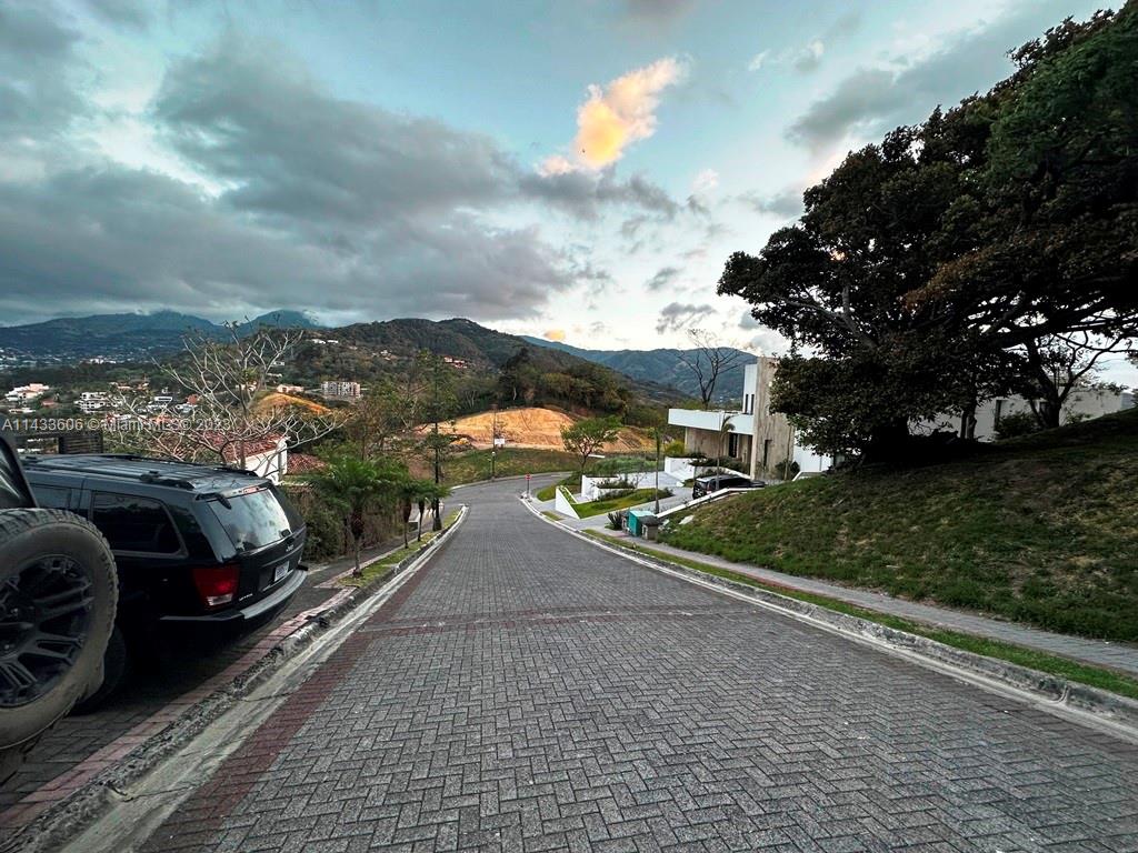 Cerro Real - Residential