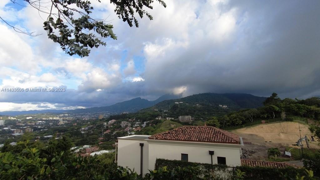 Cerro Real - Residential