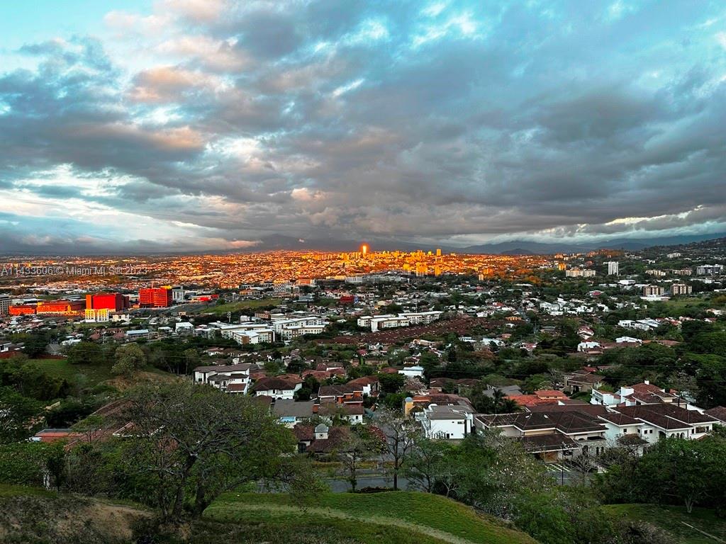 Cerro Real - Residential