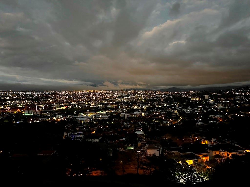 Cerro Real - Residential