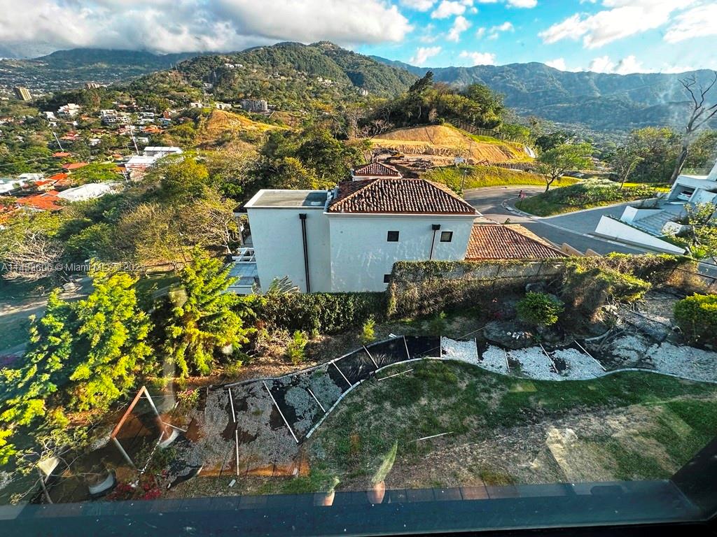 Cerro Real - Residential