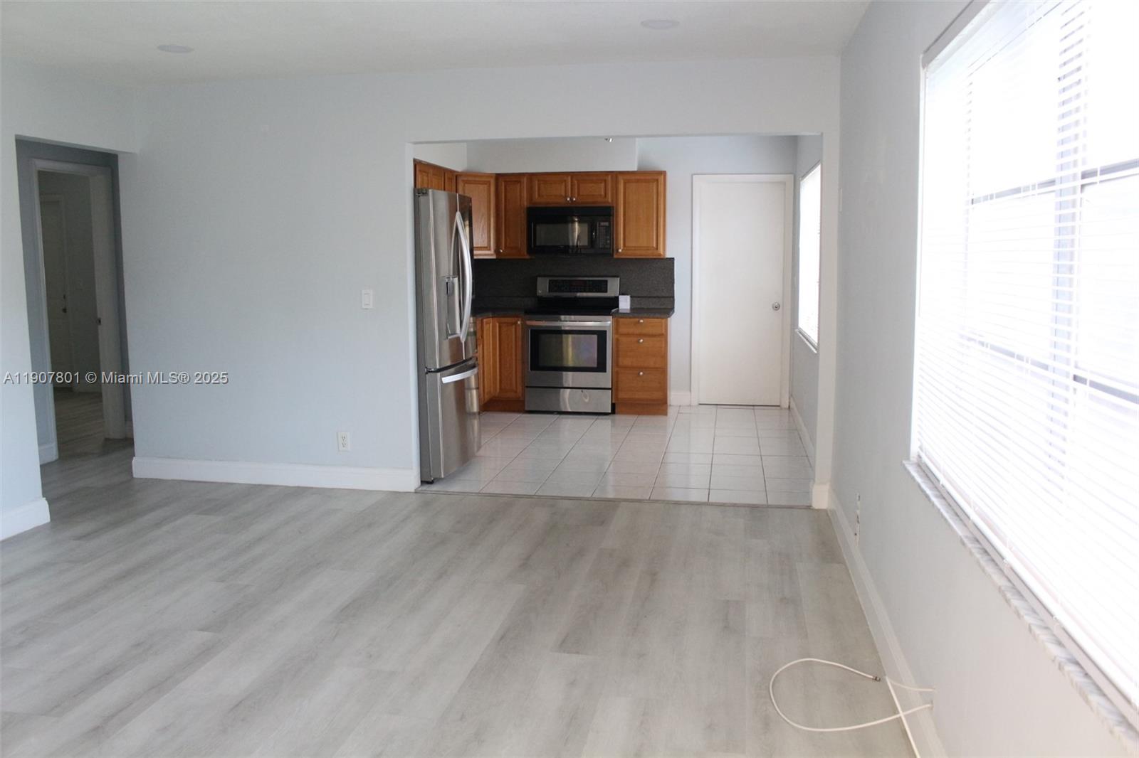 HOLLYWOOD BEACH GARDENS - Residential Lease