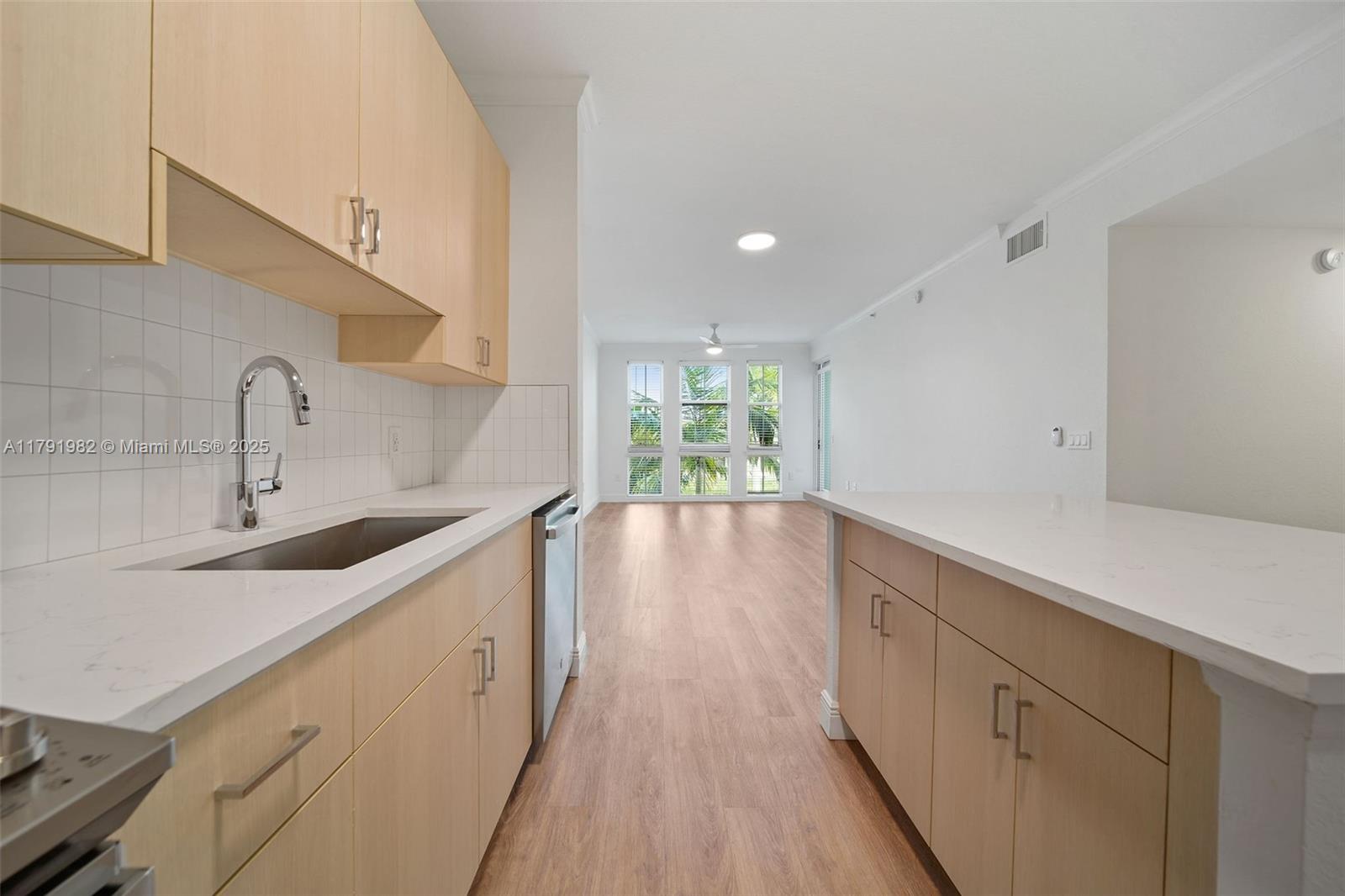 10170 SW 7th St 22-401