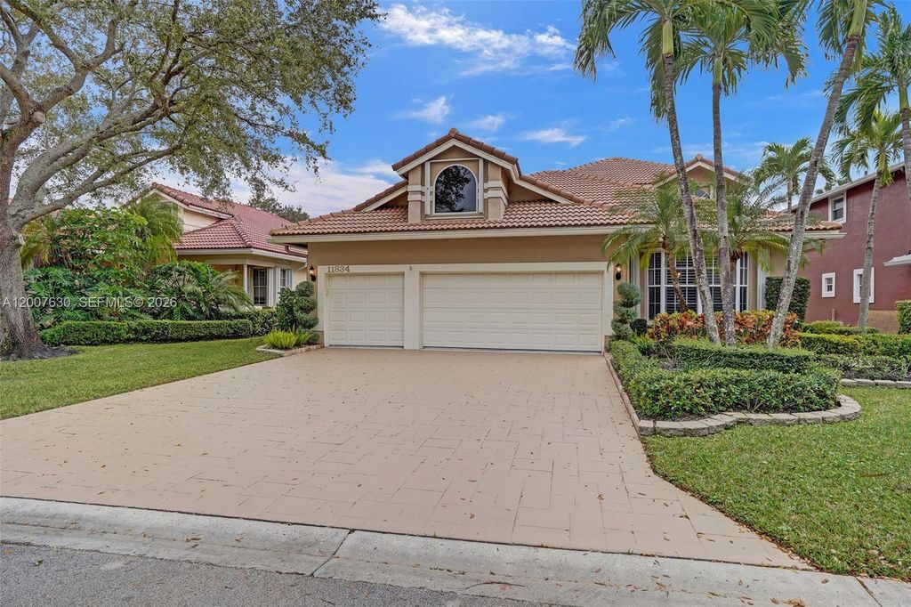Photo of 11834 Highland Pl, Coral Springs, FL 33071 (MLS # A12007630)