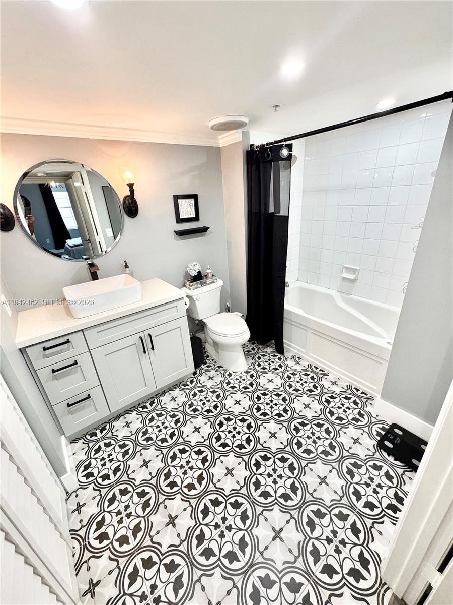 LAS OLAS BY THE RIVER CON - Residential Lease