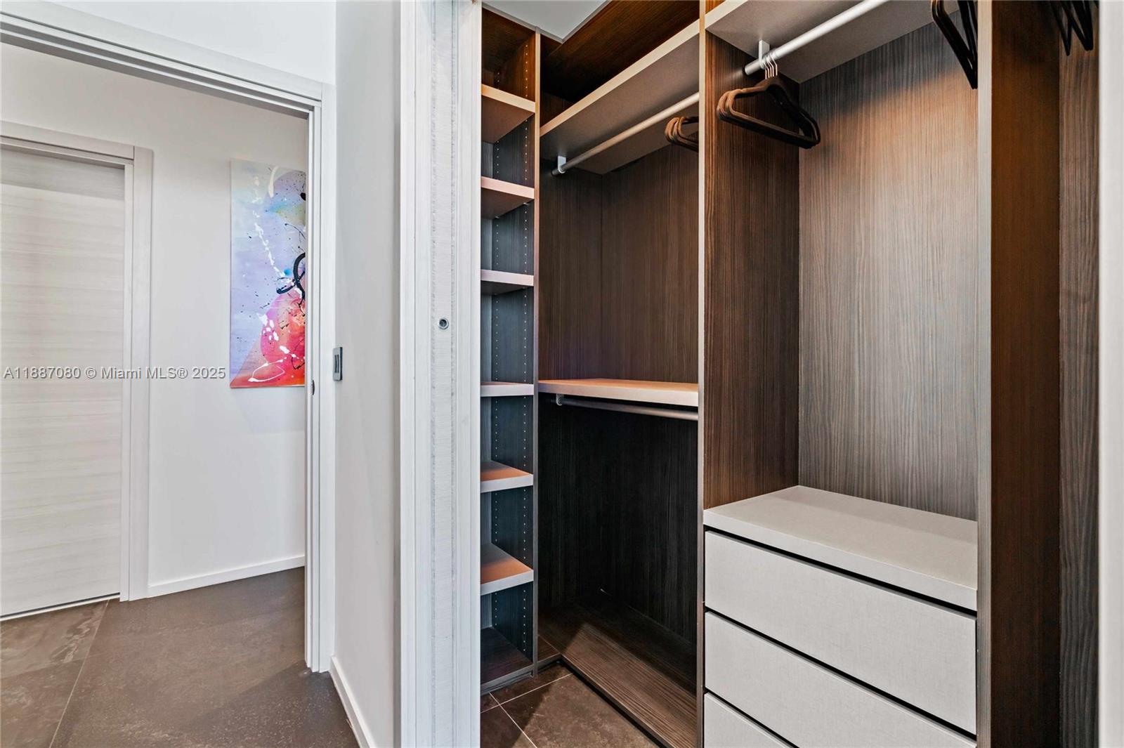 801 SMA RESIDENCES CONDO - Residential