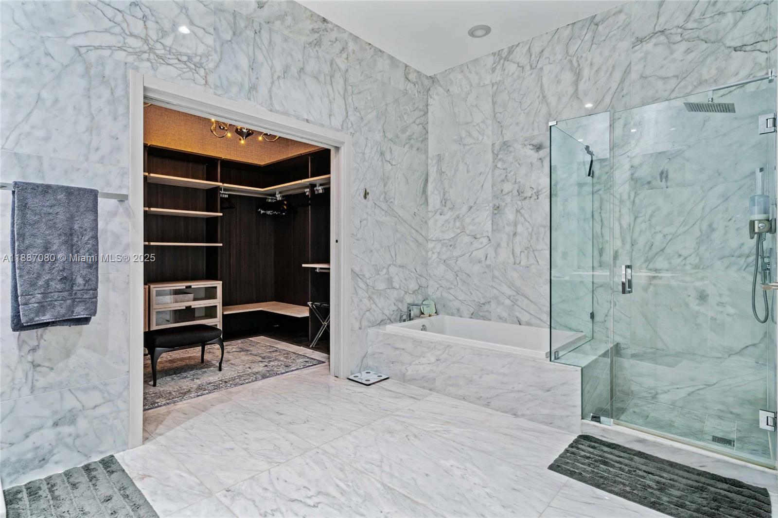 801 SMA RESIDENCES CONDO - Residential
