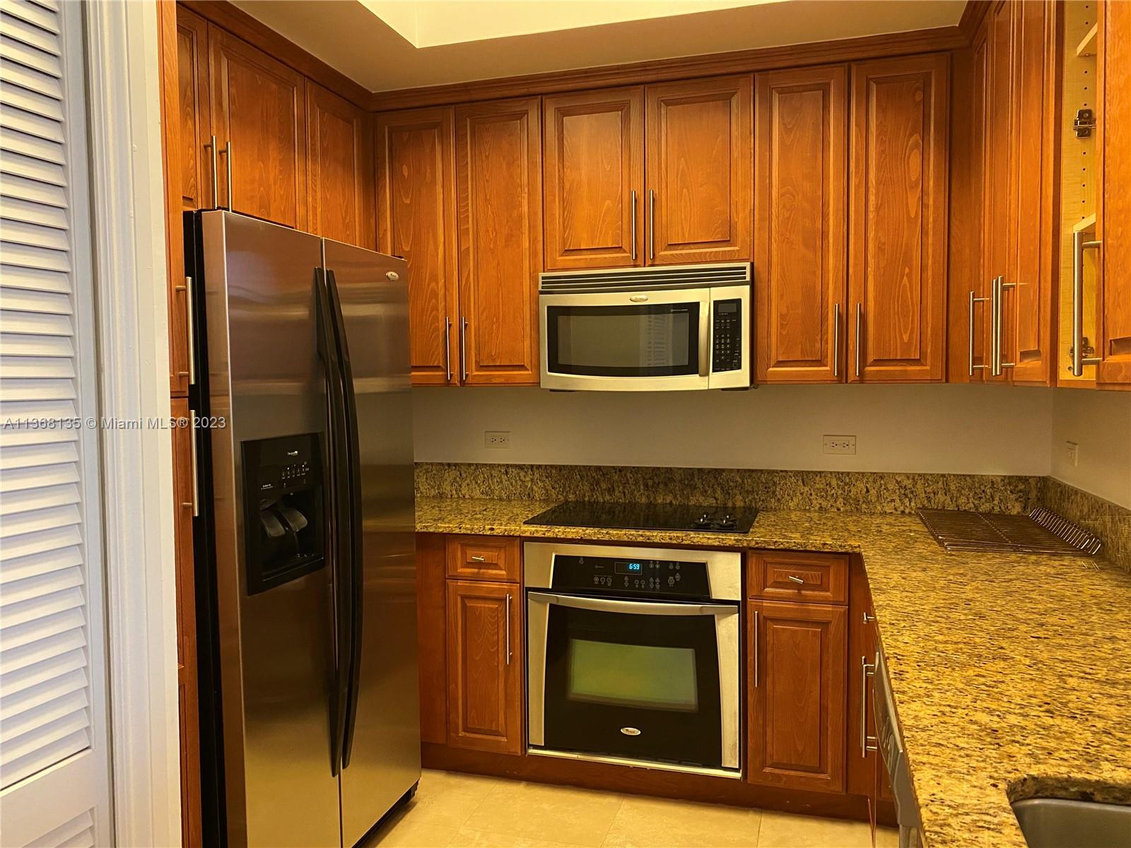 Photo 4 of 31 of 1805 Ponce De Leon Blvd 833 condo