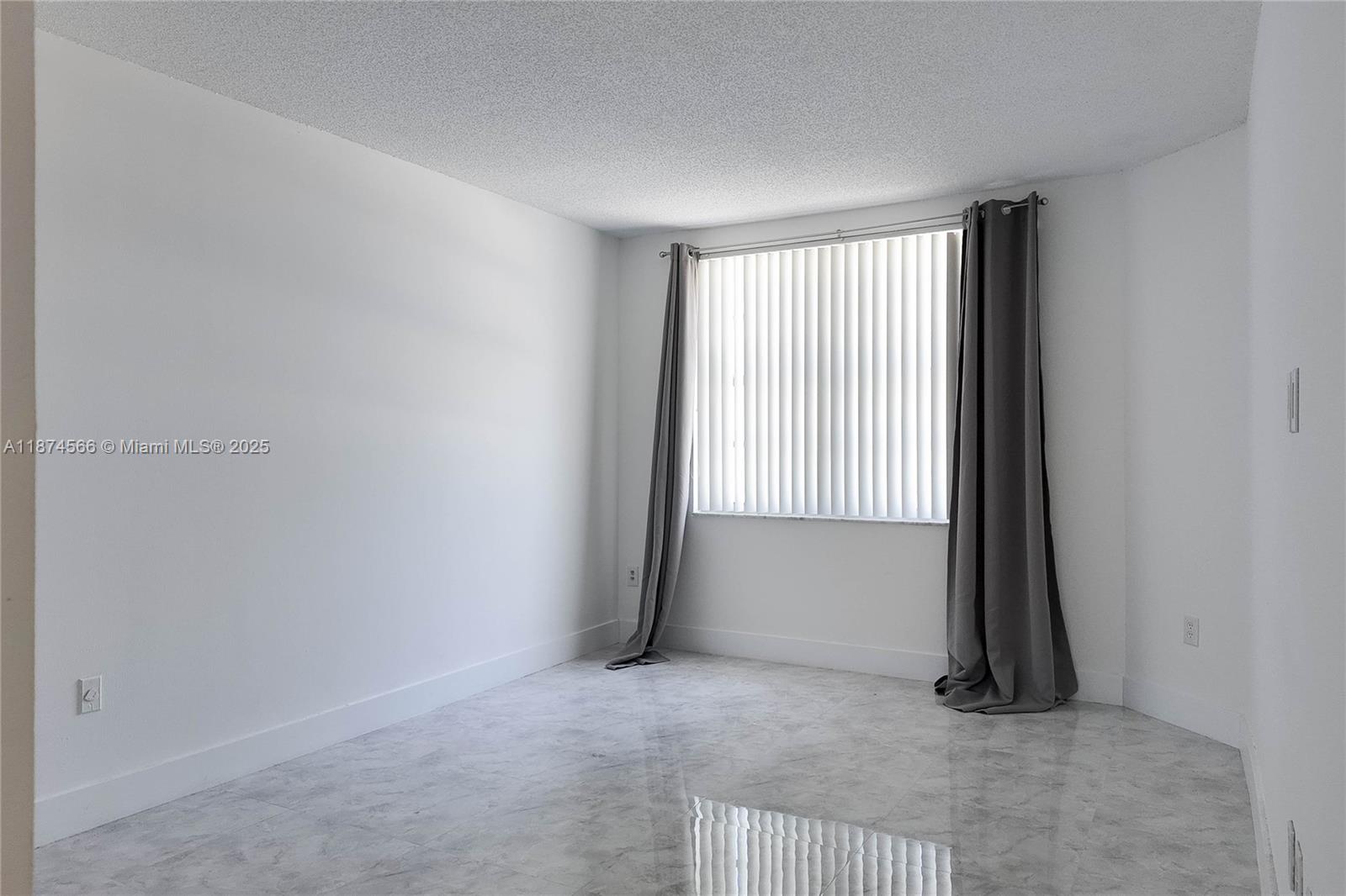 HEMISPHERES CONDO - Residential Lease