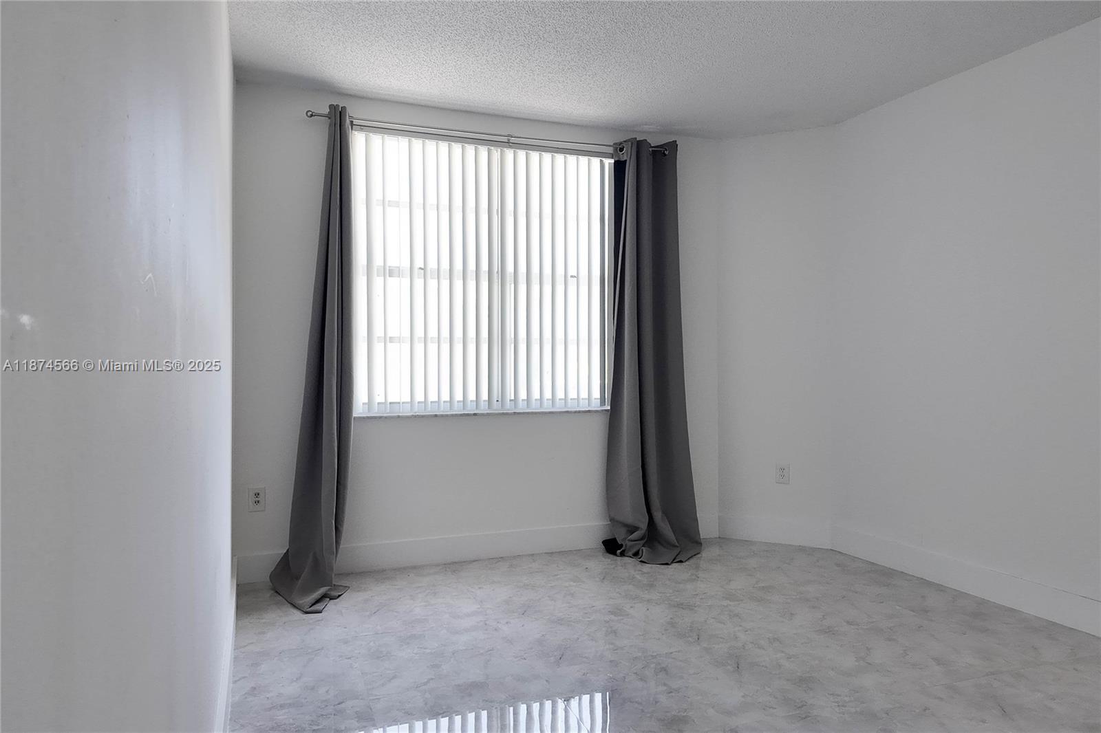 HEMISPHERES CONDO - Residential Lease