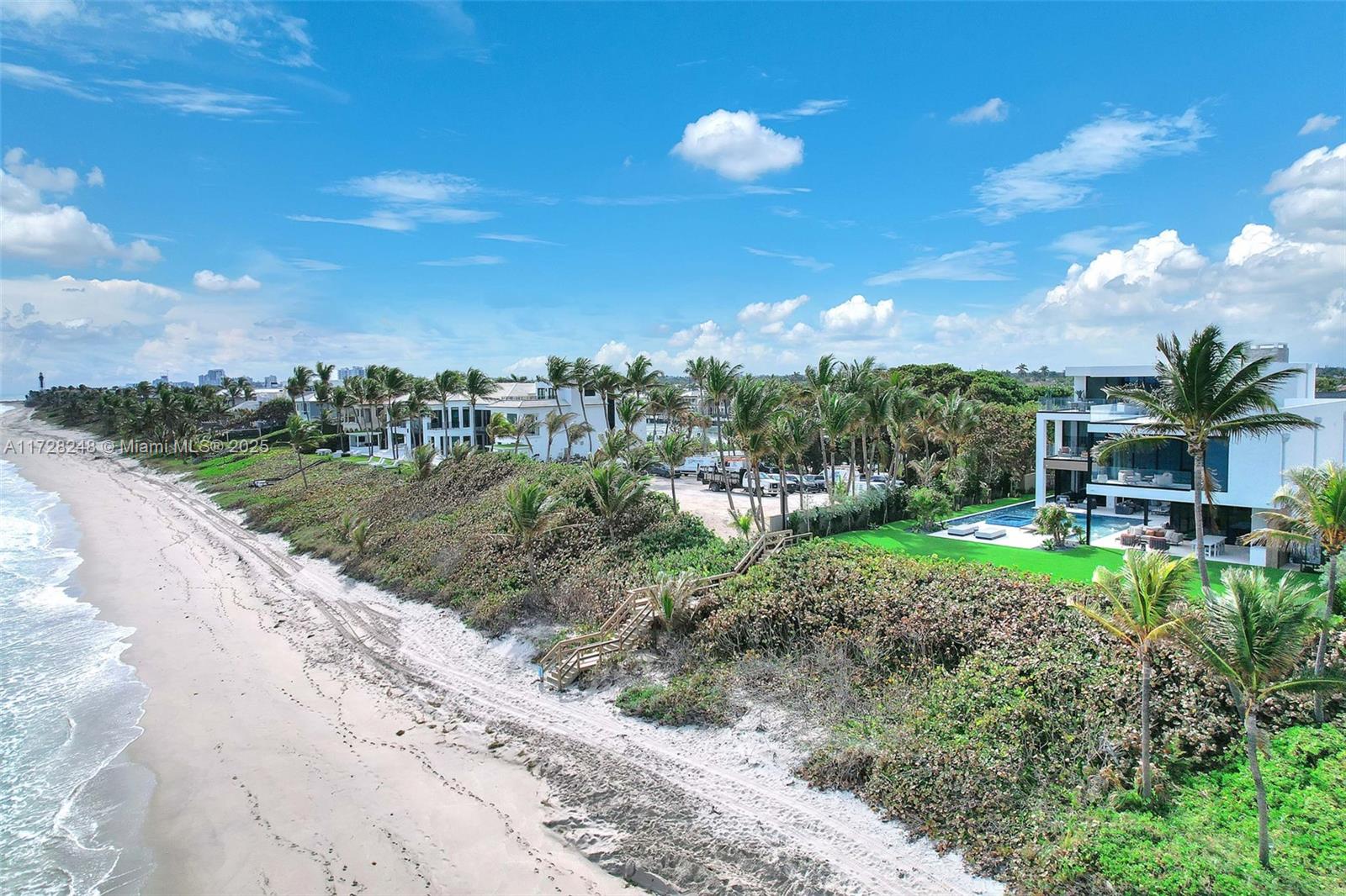 Hillsboro Mile - Land