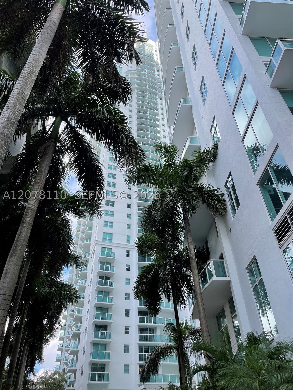 31 SE 5th St 2805