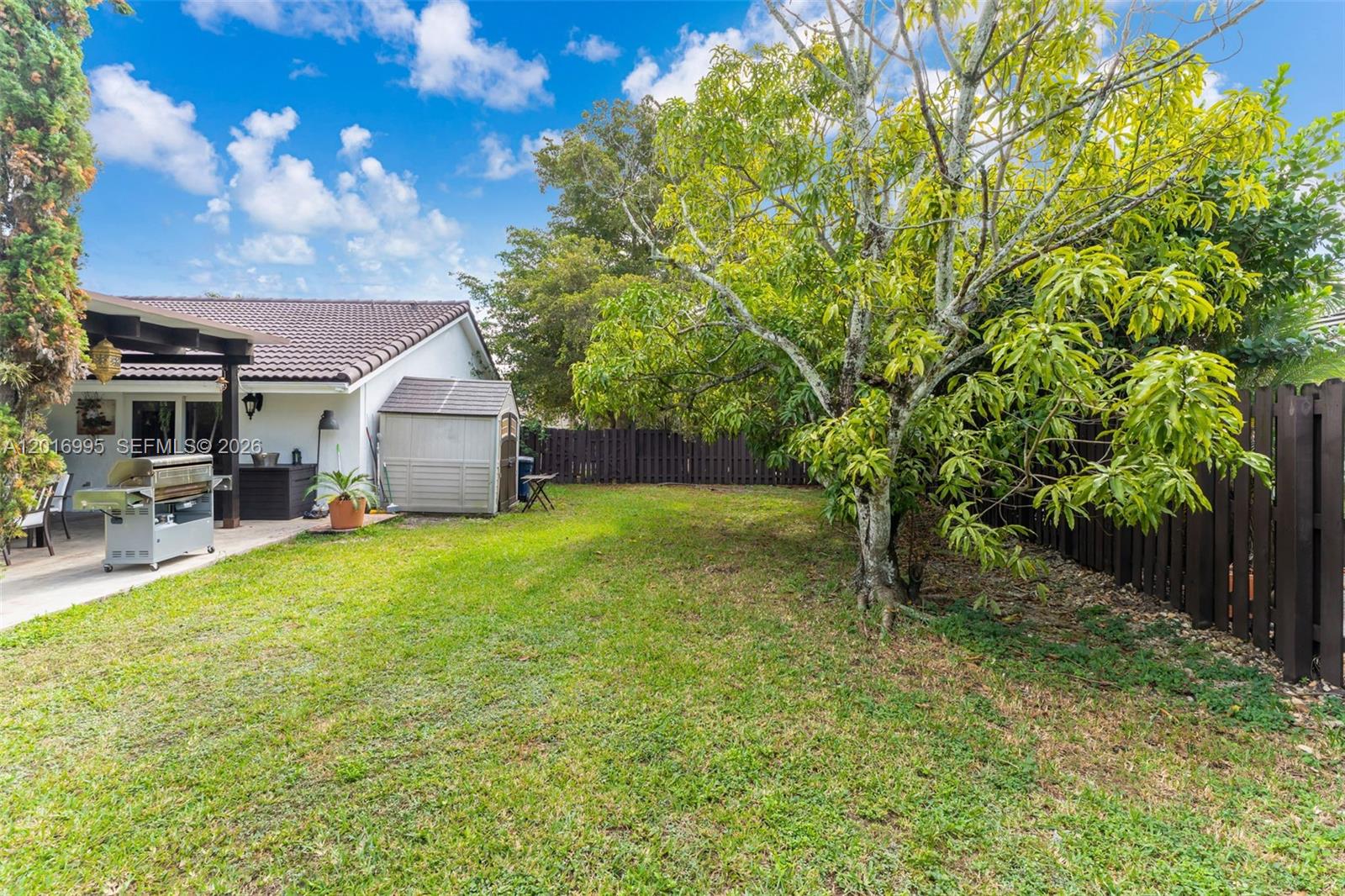 LAKES OF THE MEADOW SEC 4 - Residential