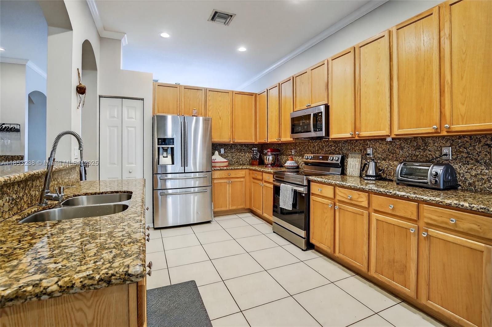 ISLES AT WESTON - Residential