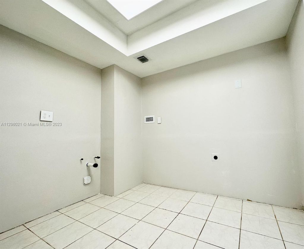 Photo of 3180 S Ocean Dr #706, Hallandale Beach, FL 33009 (MLS # A11298021)