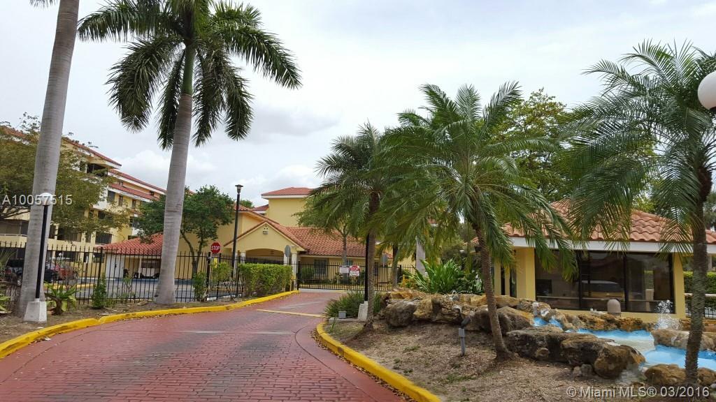 roomy 1 br apartment with washer/dryer in unit, tile floors, carpet in bedroom will be replaced. Located close to transportation, shopping. **DO NOT CALL OR TEXT FOR SHOWING INSTRUCTIONS, CLICK ON SHOW ASSIST**Submit all offers by email, you will get a response within 24 hours. SEE ATTACHMENTS.