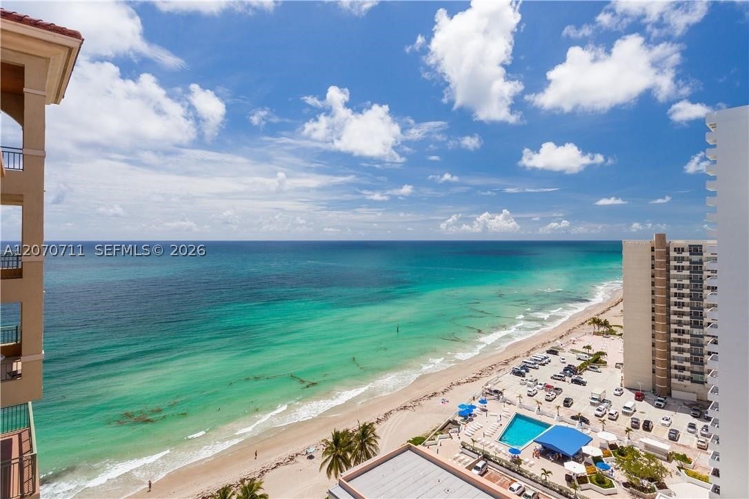 2080 S Ocean Dr LPH9