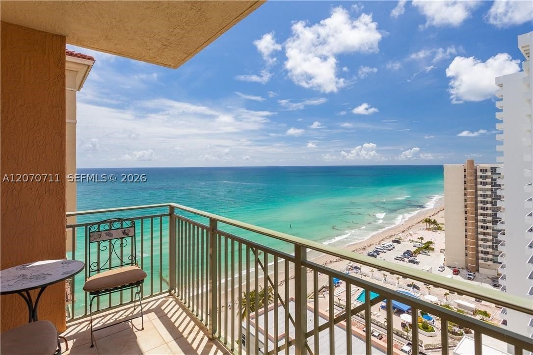 2080 S Ocean Dr LPH9