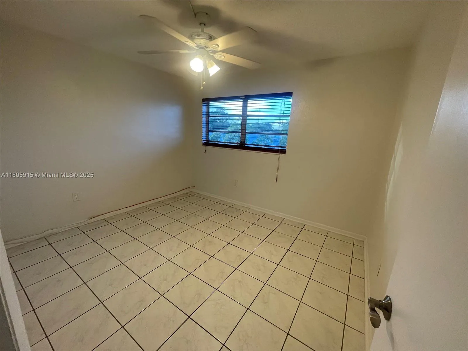 Miami, Florida 33134, United States, 2 Bedrooms Bedrooms, ,1 BathroomBathrooms,Residential,Active,154715