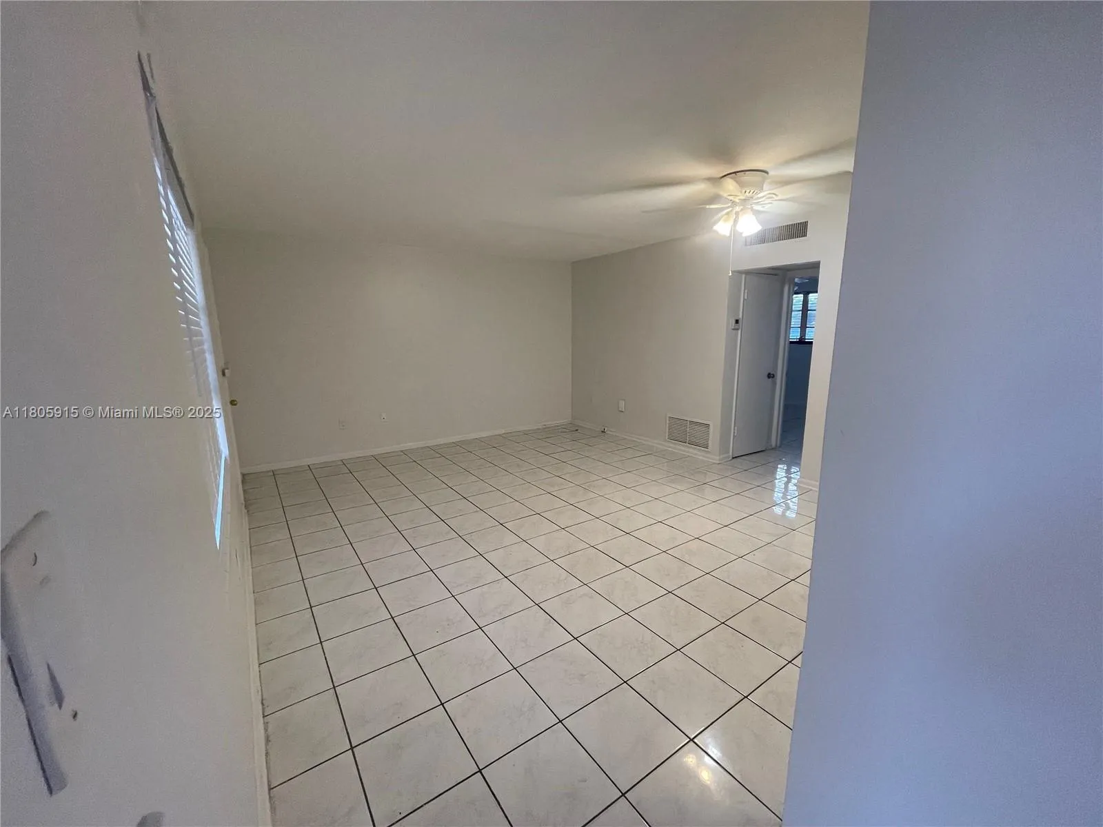Miami, Florida 33134, United States, 2 Bedrooms Bedrooms, ,1 BathroomBathrooms,Residential,Active,154715