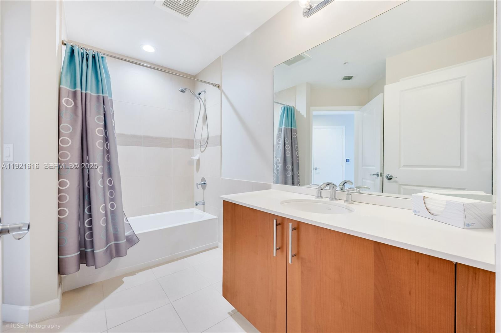 OCEAN MARINE YACHT CLUB C - Residential Lease